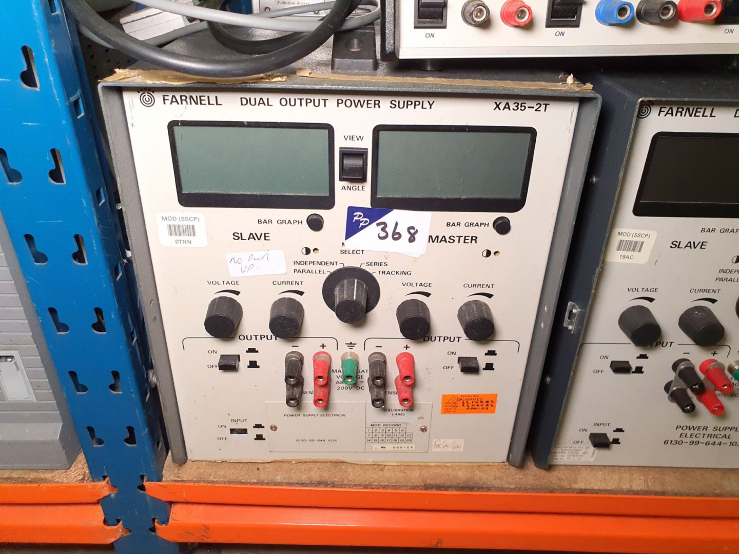 Farnell XA 35-2T PSU, 0-35v, 0-2A twin output (B33...