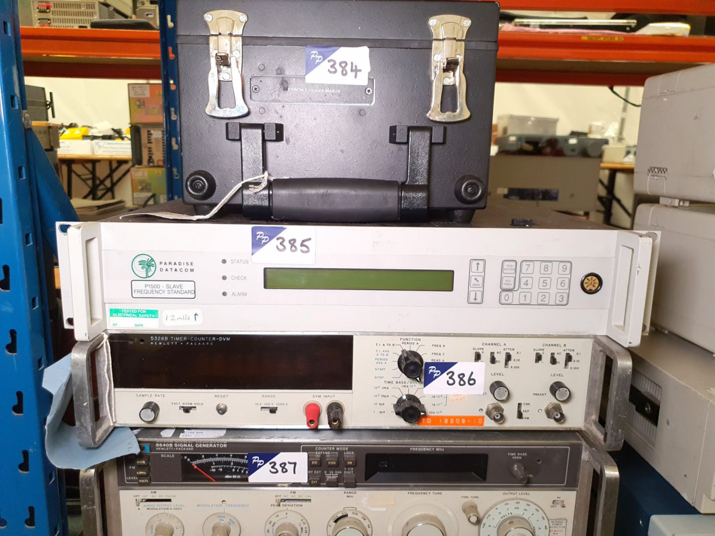Paradise Datacom P1500 frequency standard (R695) -...