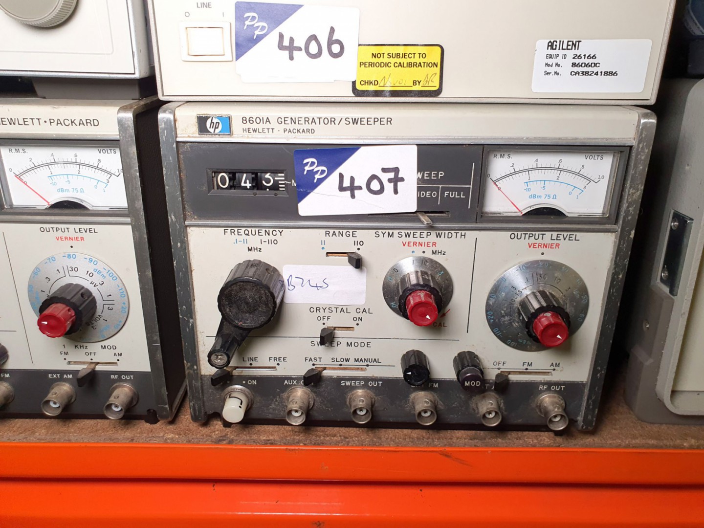 HP8601A sweep generator AM/FM (B745) - Lot located...