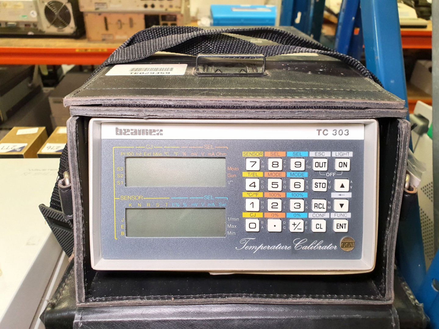 Beamex TC330 temperature calibrator in case with l...