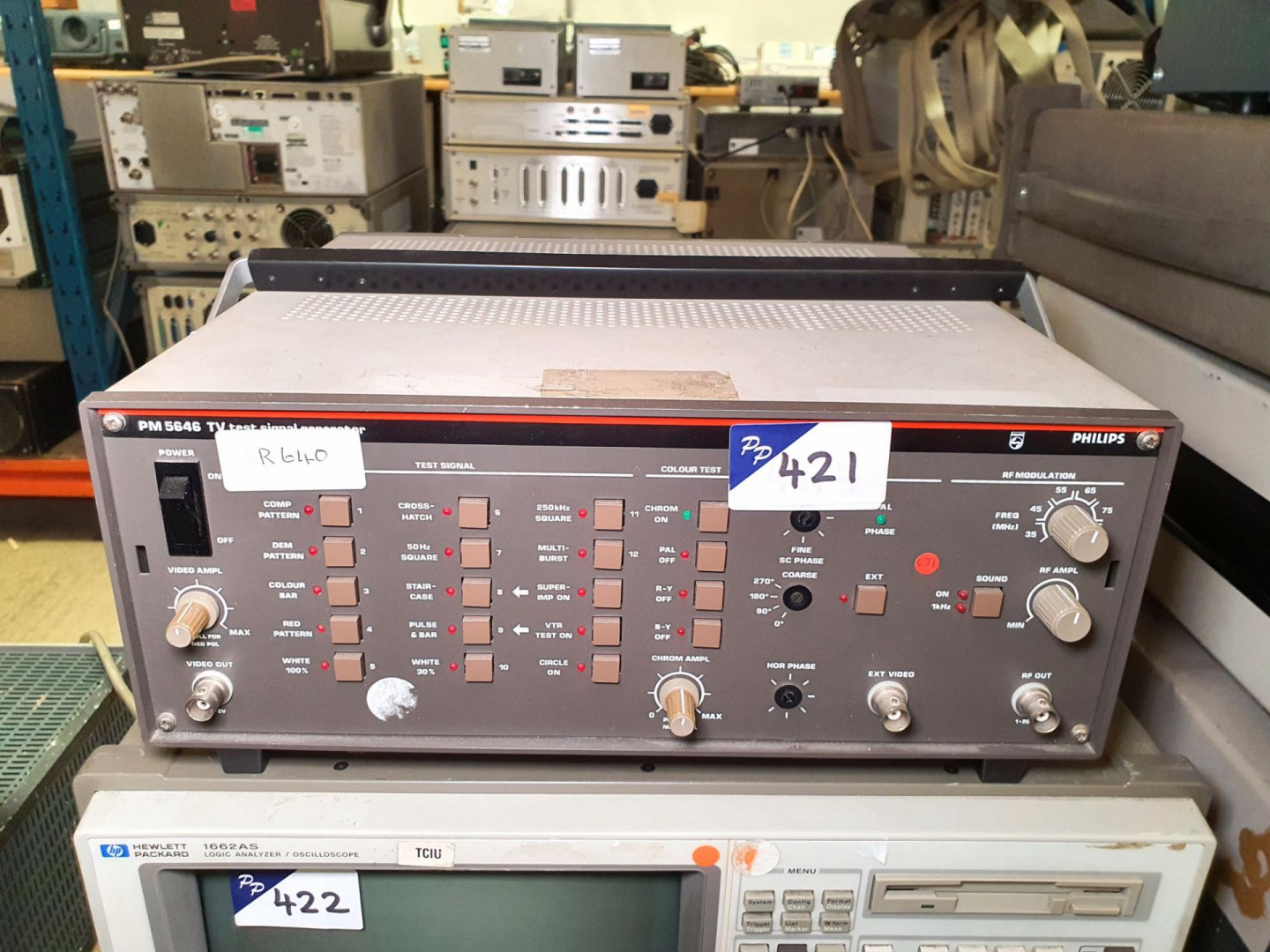 Philips PM5646 TV test signal generator, RGB video...