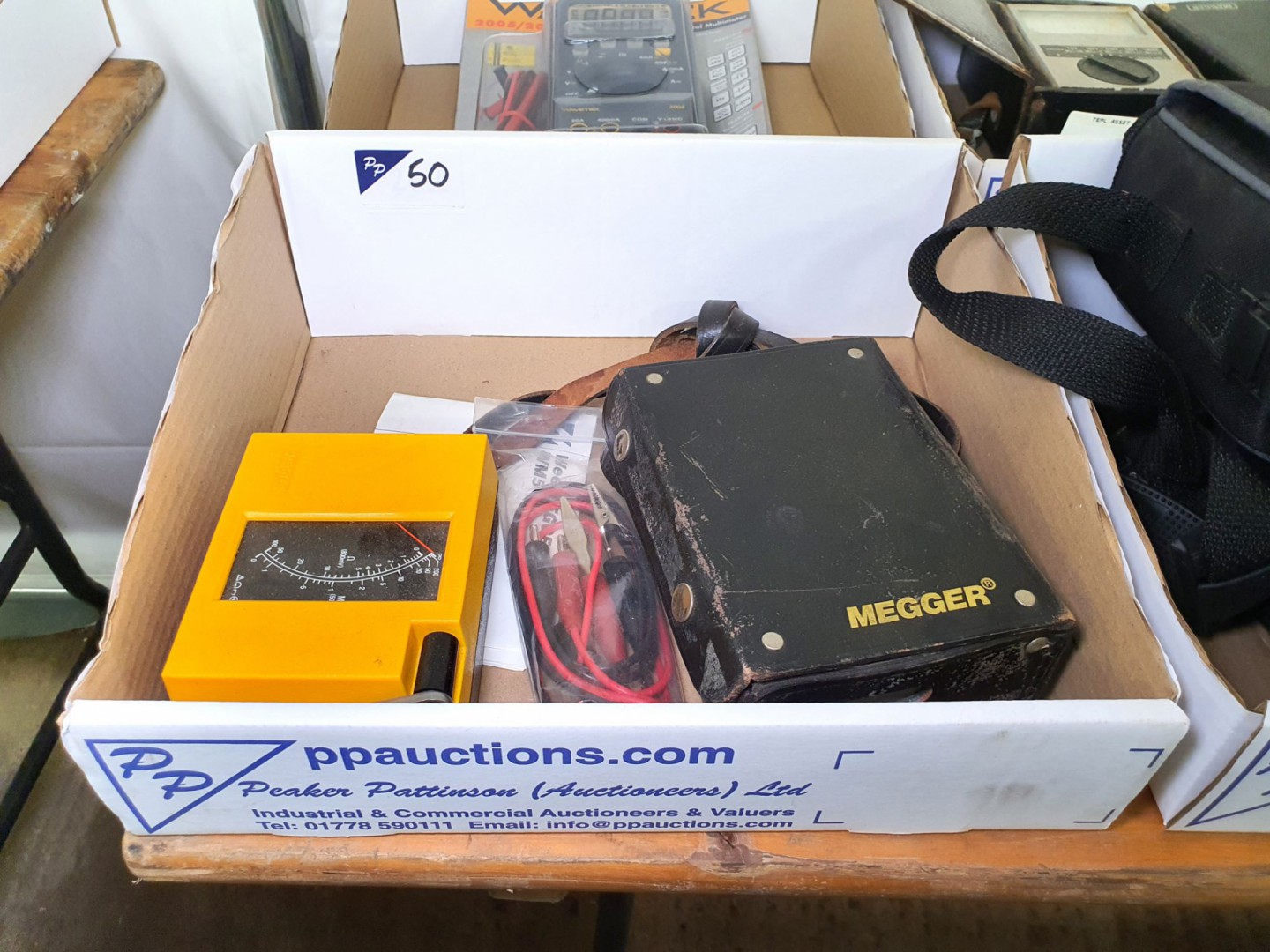 Megger BM8 Mk2 1000v insulation tester (B77) - Lot...
