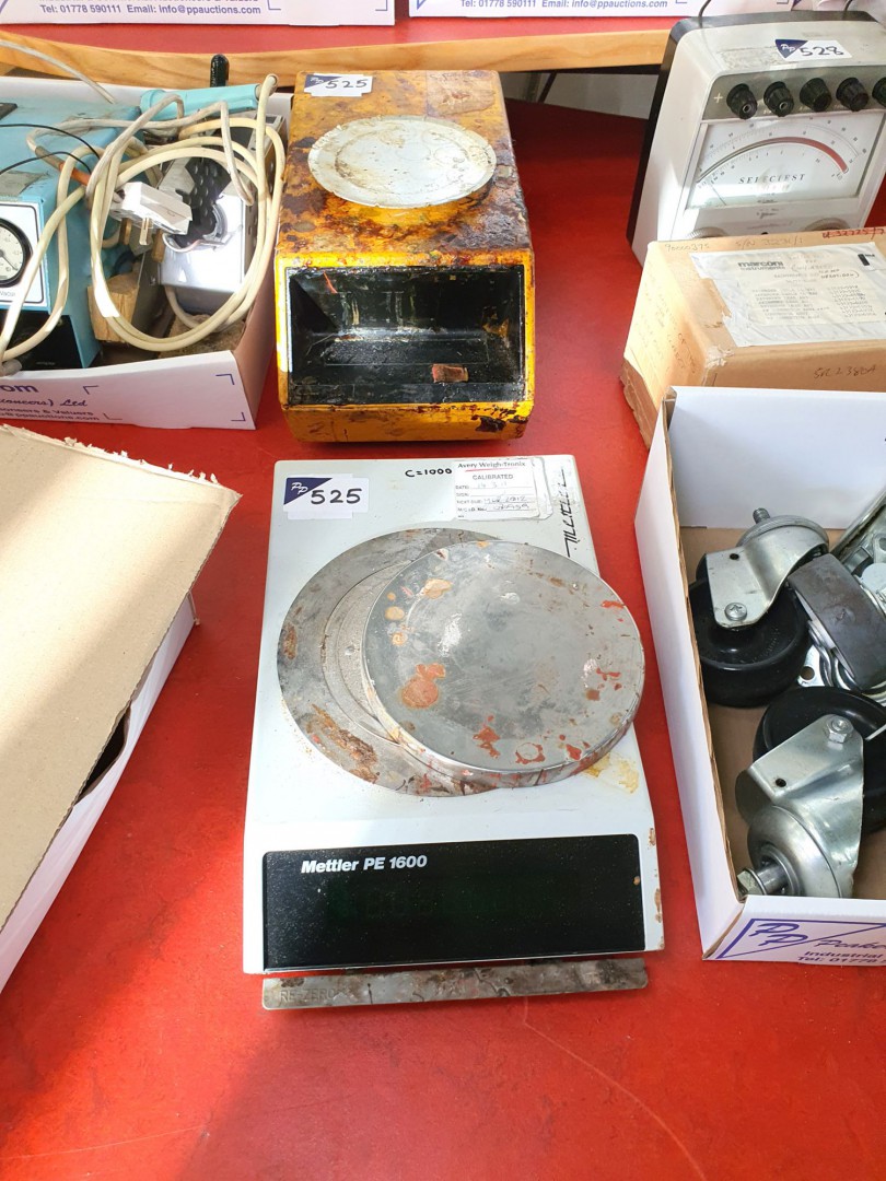 Mettler PE1600 & Sartorius 3709 balances (B491) -...