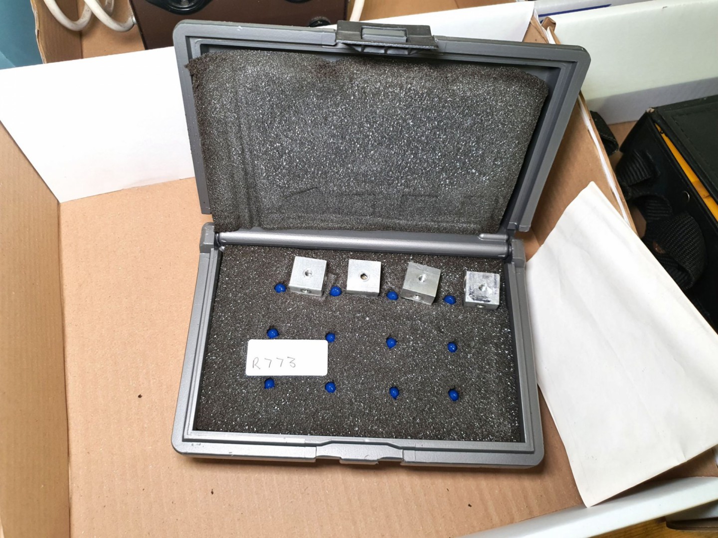 PCB Piezotronics inc: 305A accelerometer kit, 12 x...