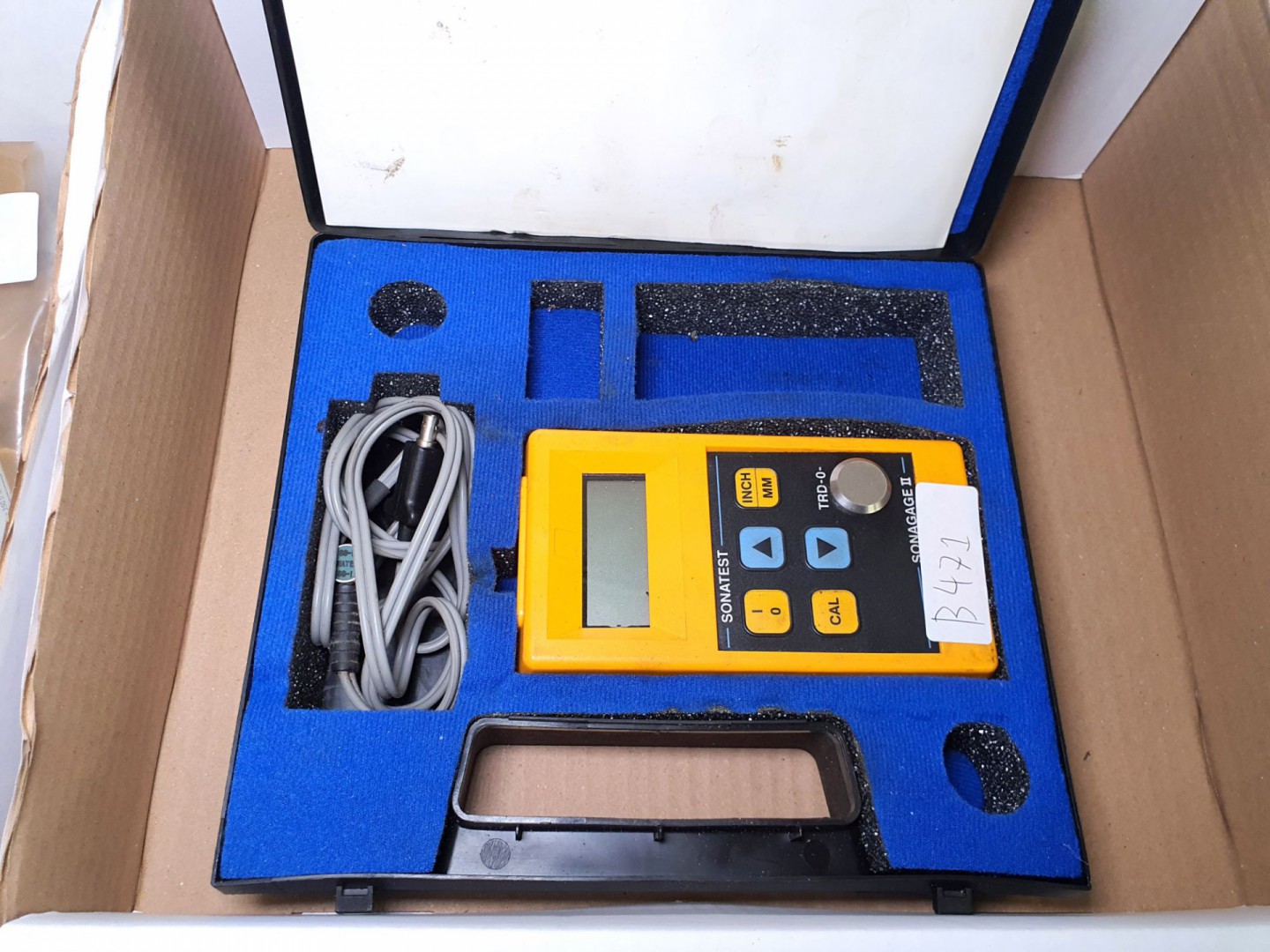 Sonagage 11 ultrasonic thickness gauge in black ca...