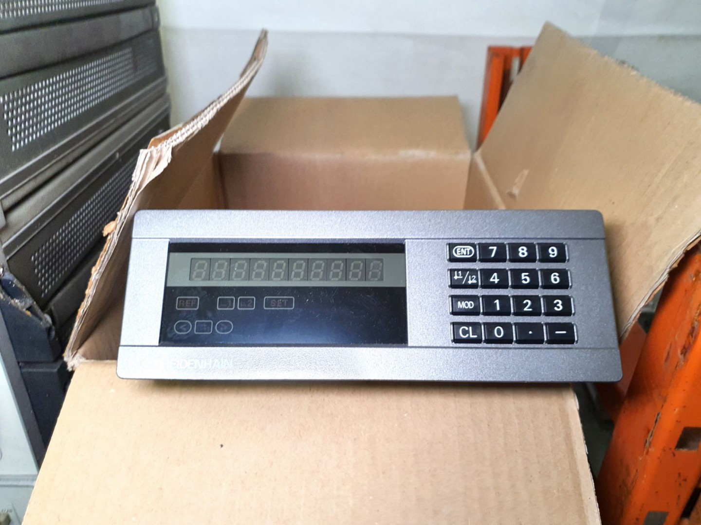 2x Heidenhain ND 261v angle counters (boxed) (B268...