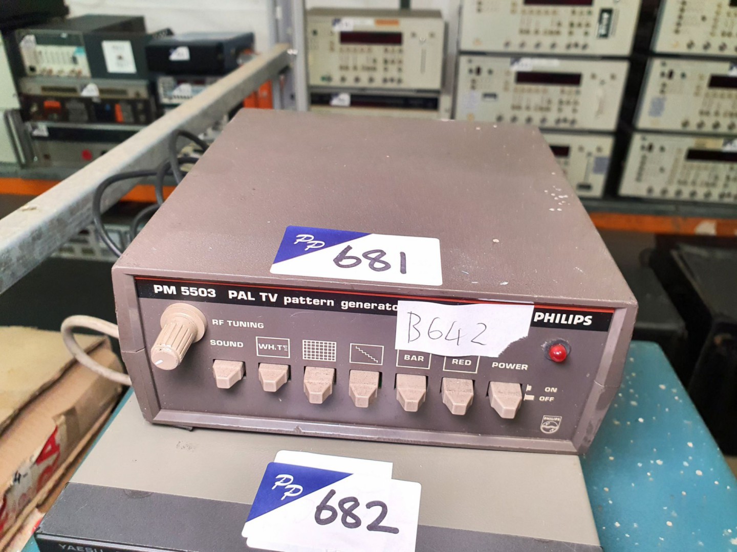 Phillips PM 5503 TV pattern gen, video out (B642)...
