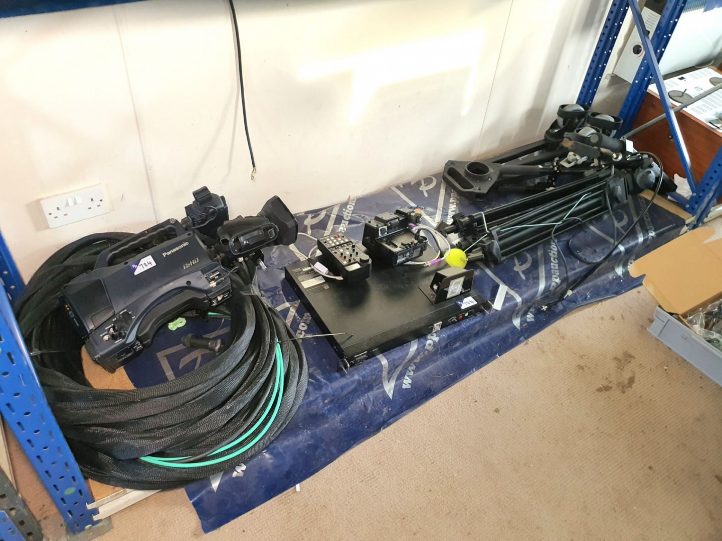 TV camera system inc: Panasonic AG-HPX371E P2 HD c...