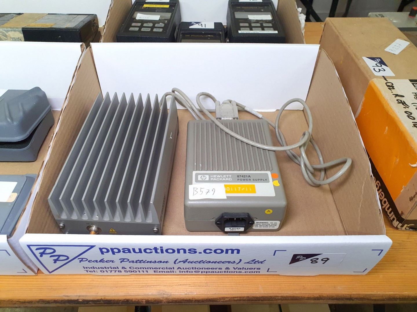 HP83018A microwave system amplifier 2-26.5 GHz wit...