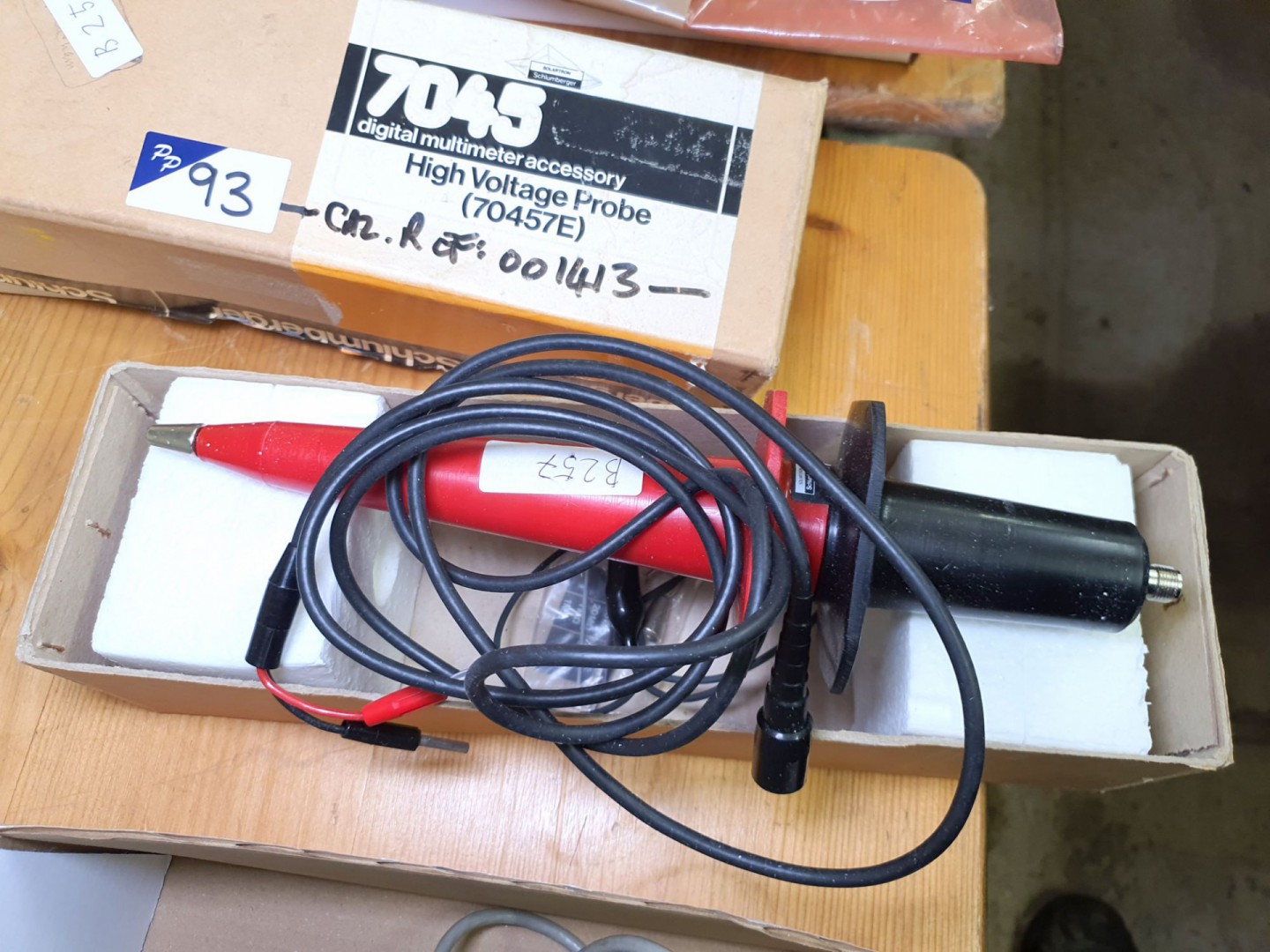 Solartron / Schlumberger 70457E 40kV probe (boxed)...