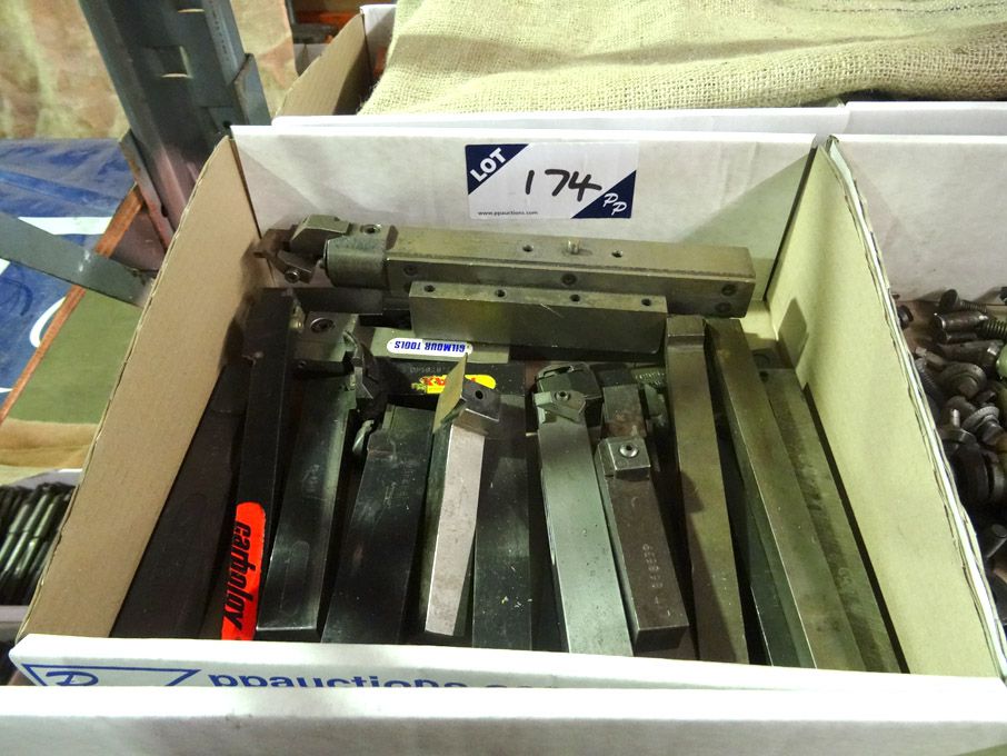 Qty various turning bars - lot located at: PP Sale...