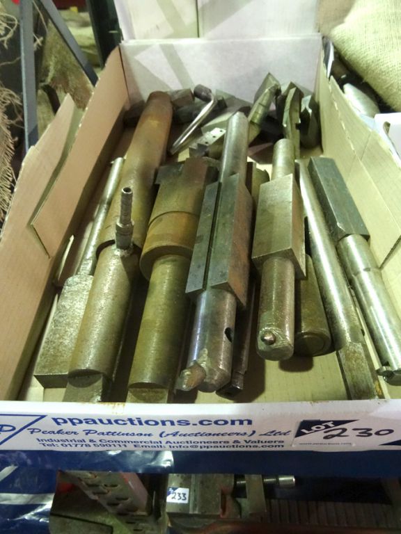Large taper shank turning bars with tips - lot loc...