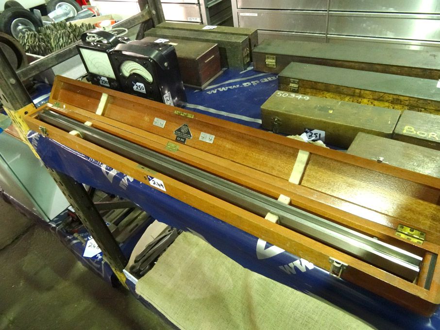 Hilger & Watts measuring block, 1000mm in wooden c...