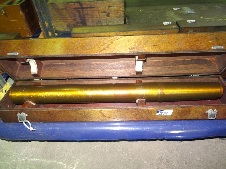 Morse taper test bar in wooden case - lot located...