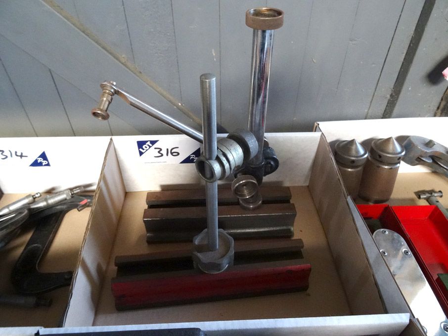 T block & Vee block dial stands - lot located at:...