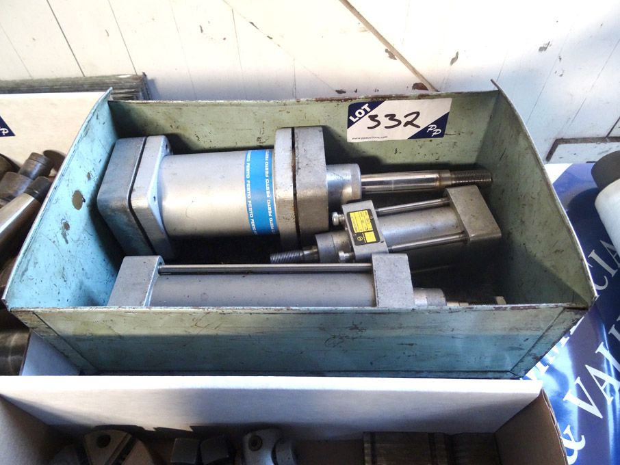 Qty Martonair, Festo hydraulic rams - lot located...