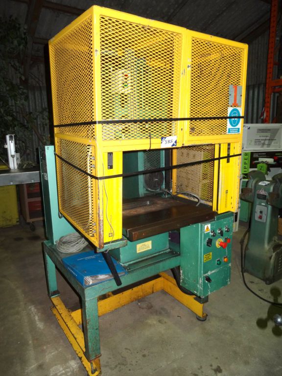Dassett DCP-10 hydraulic trimming press, 630x600mm...