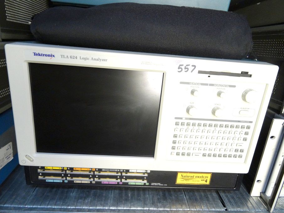 Tektronix TLA624 logic analyser, 136 Channel with...