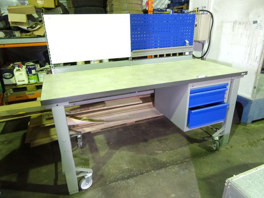 Gigant mobile workbench with built in drawers, 200...
