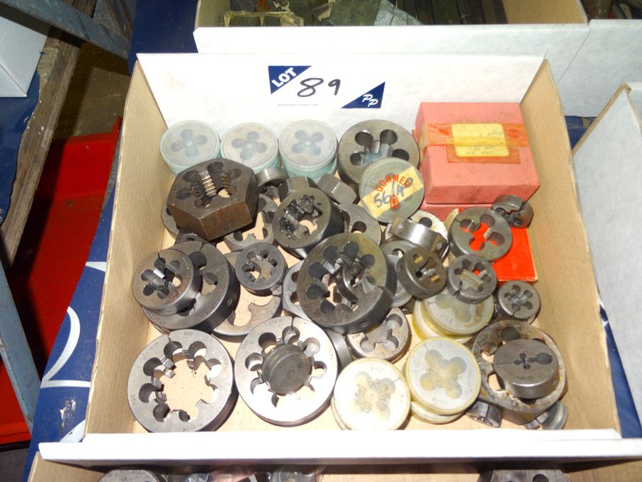 Qty various dies & dienuts to 1 1/2" approx - lot...