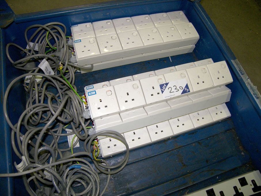 Qty various Olson 6 & 8 way extension sockets / le...