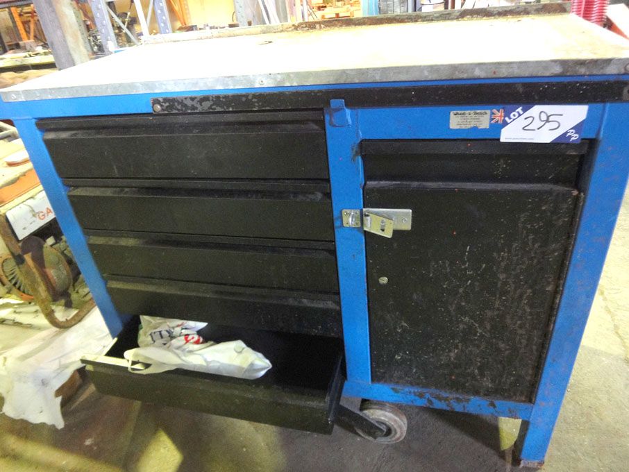 1000x470mm metal wheel a bench - Lot located at: P...
