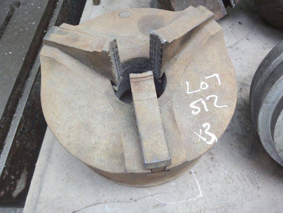 3x 8" dia 3 jaw chucks - Lot located at: Aluminium...