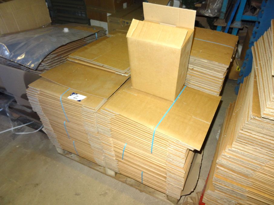Qty corrugated boxes, 245x160x300mm on pallet [for...