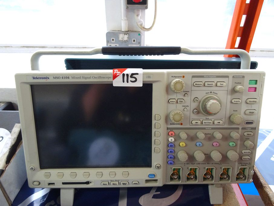 Tektronix MSO4104 1GHz 4 channel mixed signal osci...