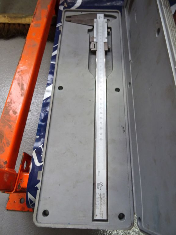 Mitutoyo 300mm vernier caliper