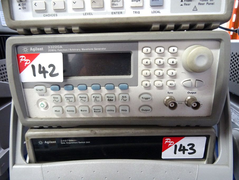 Agilent 33220A 20MHz function / arbitrary waveform...