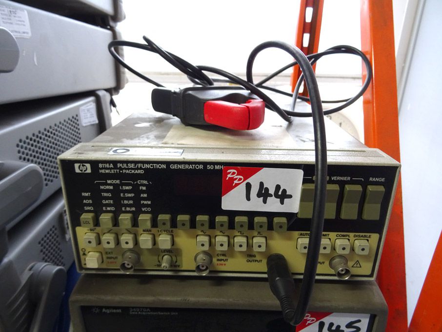 HP 8116A 50MHz pulse / function generator