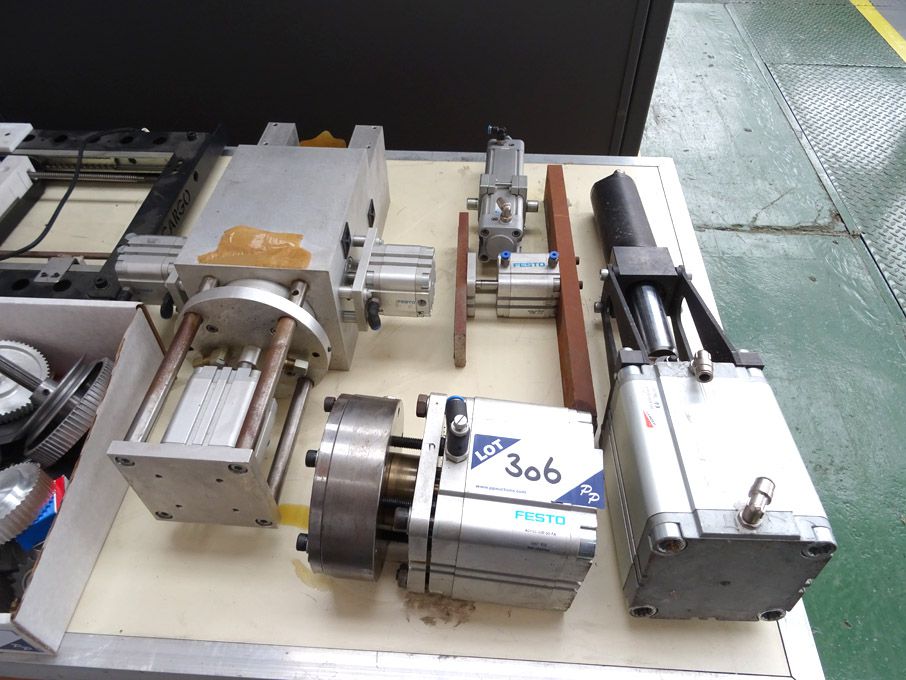 Qty Festo pneumatic rams as lotted (spares)
