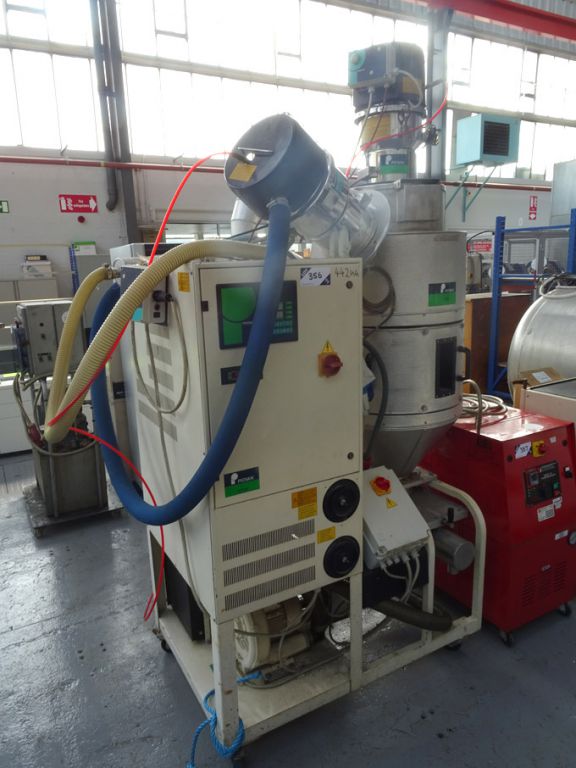 Piovan DSNSISHE-SKPC material dryer with feed hopp...
