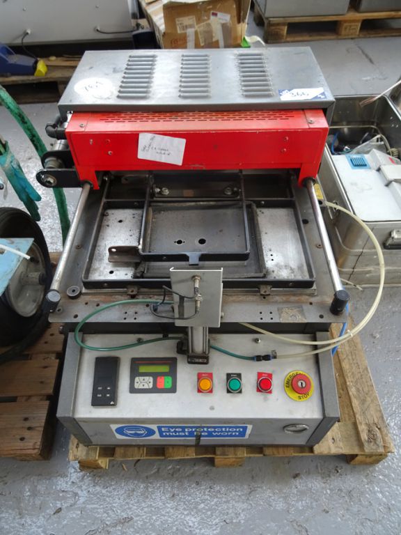 Clarke 725FLB vacuum former (1996) & DR Lange Cado...