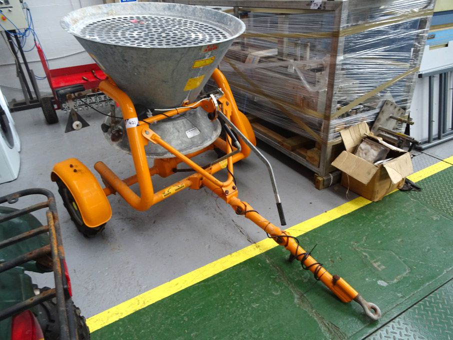 Gamberini CL300 towable salt spreader