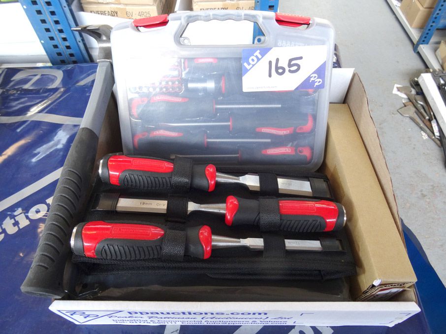 49 Piece screwdriver set, 3 piece chisel set, 5 pi...