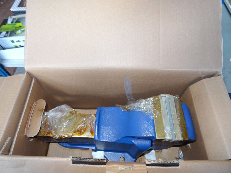 Record Irwin 115mm bench vice - (packaged & unused...