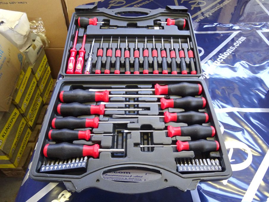 28 piece screwdriver set - (packaged & unused)
