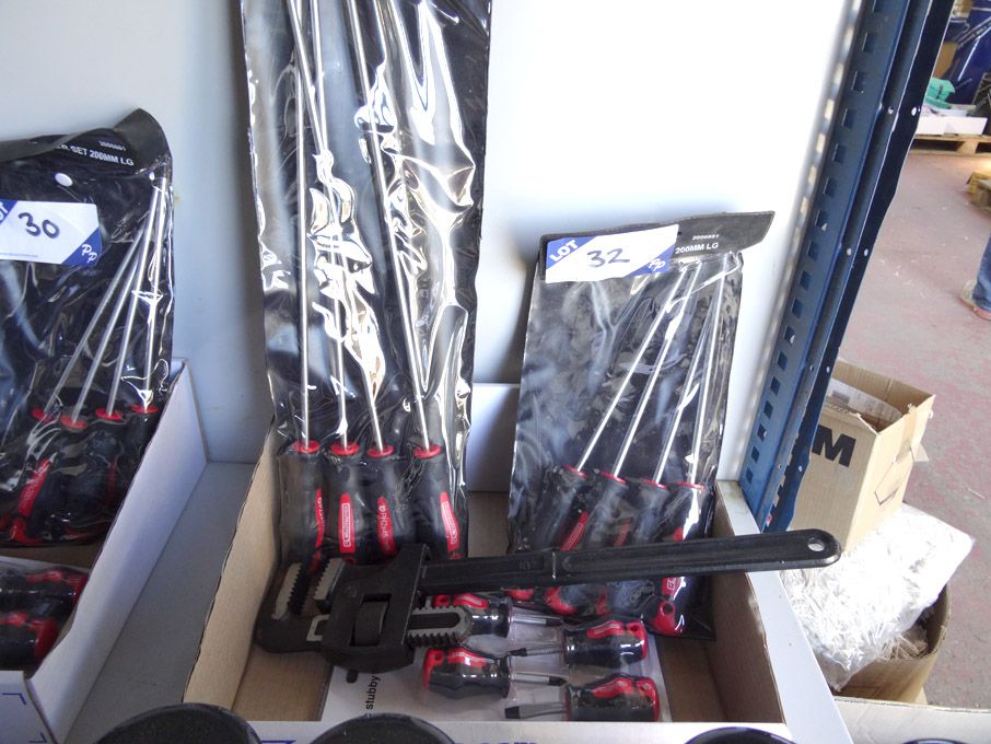 18" Monkey wrench, 4 piece stubby screwdriver set,...