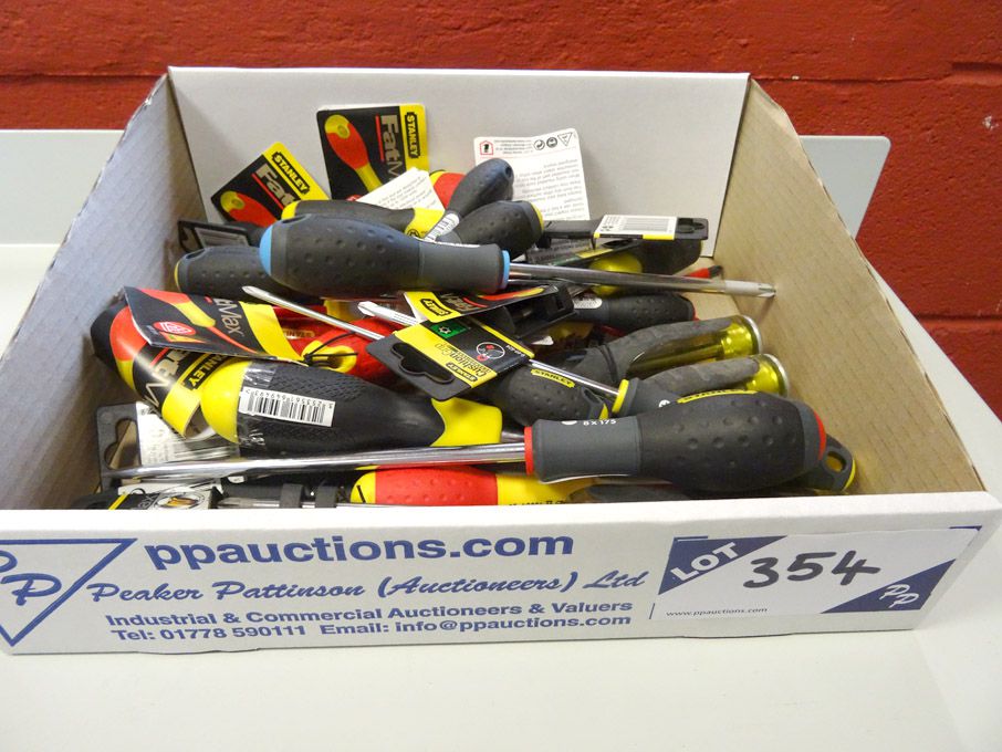 Qty various Stanley screwdrivers - (packaged & unu...