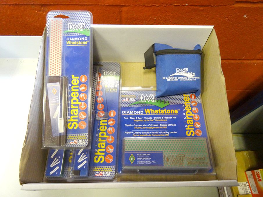 Qty various DMT diamond whetstone sharpeners - (pa...