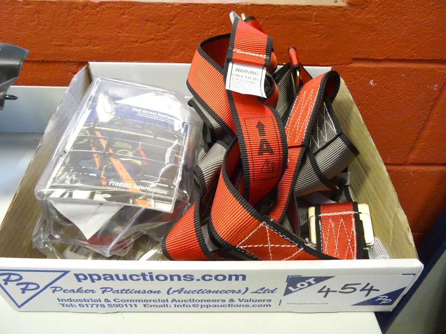 Roebuck Vertex retractable webbing fall arrester &...
