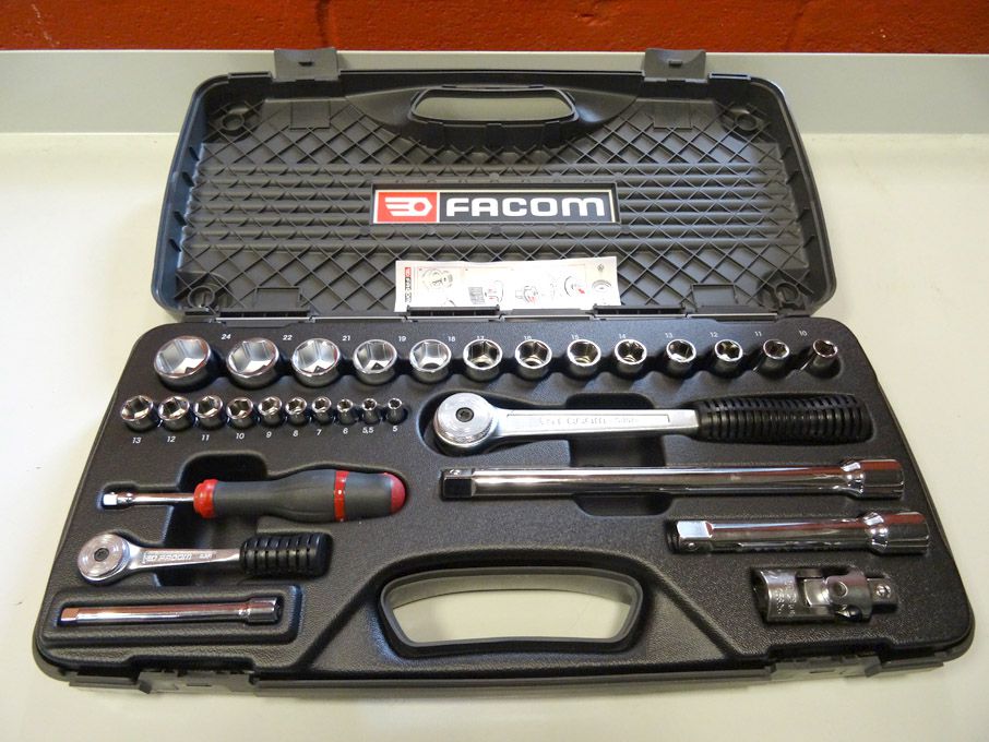 Falcom 30 piece socket set to 24mm - (packaged &...