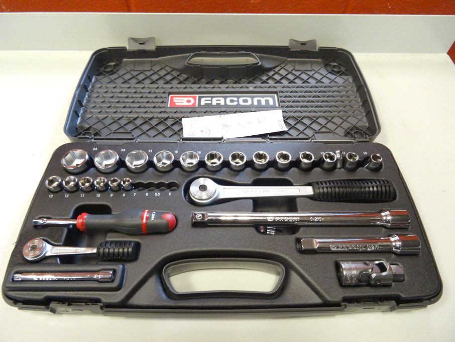 Falcom 30 piece socket set to 24mm - (packaged &...