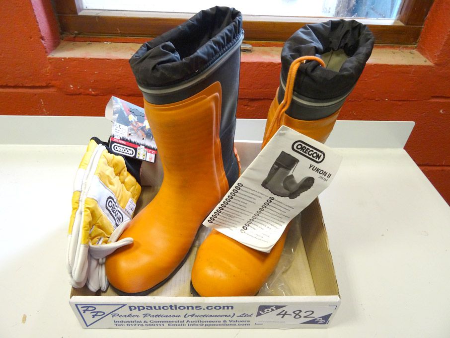 Pair Oregon Yukon class 2 size UK 8 chainsaw boots...