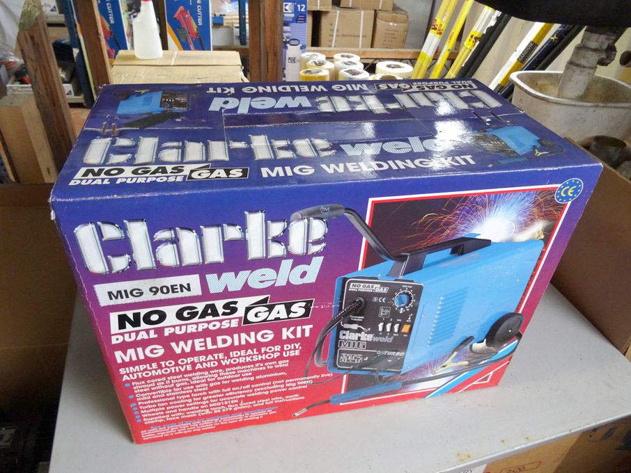 Clarke Weld MIG90EN no gas dual purpose mig welder...