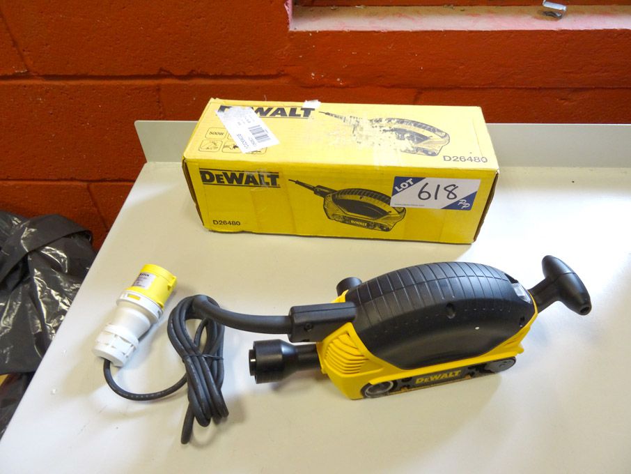 Dewalt D26480 sander,110v, 365m/min, 500W - (packa...