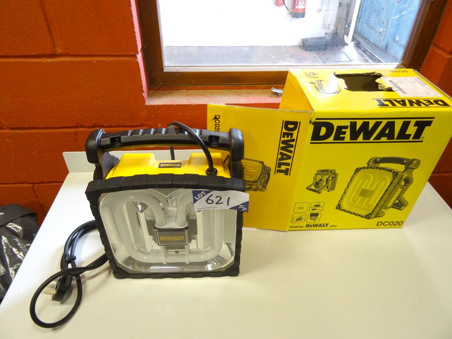 Dewalt DC020 heavy duty cordless / corded work lig...