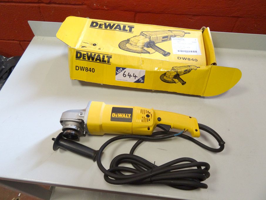 Dewalt DW840 angle grinder, 110v, 1800W, 180mm dia...